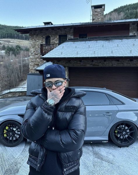 Car Picture Ideas, Victor Perez, Wealthy Lifestyle Luxury, Ski Trip Outfit, Money Clothes, Car Poses, Snowboarding Style, Auto Vintage, Car Port