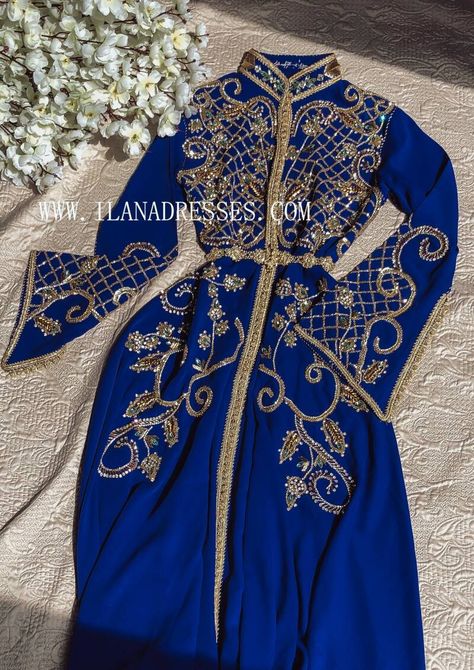 Kaftan Hudah BLUE | Ilana dresses || Moroccan Kaftans and fashion Moroccan Dress Modern, Algerian Kaftan, Simple Work Outfits, Moroccan Clothing, Kaftan Designs, Modern Hijab Fashion, Moroccan Kaftan, Moroccan Fashion, Moroccan Dress