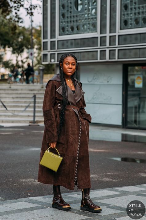 Winter Street Style 2022, 2022 Street Style, Street Style 2022, Fashion Show Backstage, Fall Winter Essentials, Reportage Photography, Street Style Edgy, Style Inspiration Winter, Style Inspiration Fall