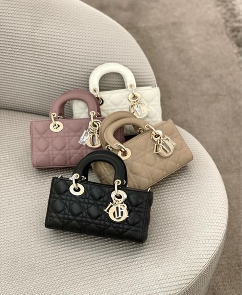 Everyday Designer Bag, Best Designer Bag, Chanel Bag Pink, Miss Dior Bag, Pink Chanel Bag, Dior Tote Bag, Dior Girl, Hot Handbags, Expensive Bag