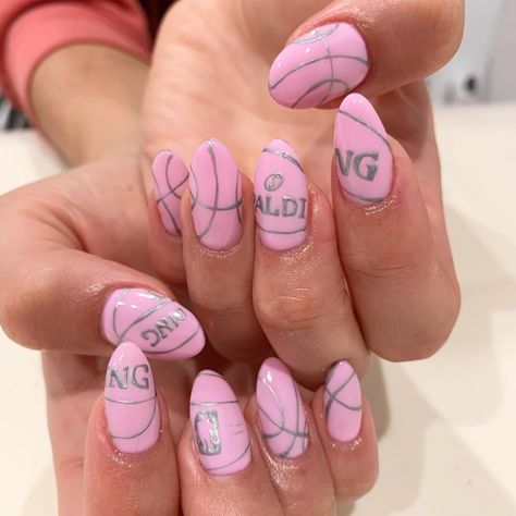 Pink basketball 🏀 💕 @summerstewart #nailsbymei #handpainted 🏀🏀🏀🏀🏀 Basketball Nail Designs, Basketball Nails, Sports Nails, Pink Basketball, Peach Nails, Graduation Nails, Hard Nails, Cute Simple Nails, Edgy Nails