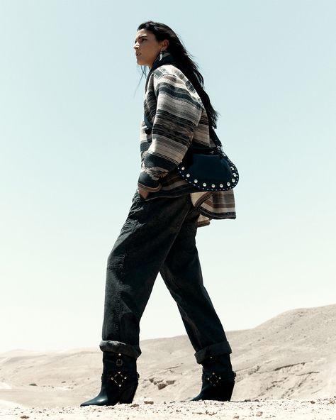 Marant Etoile Spring-Summer 2025 collection | ISABEL MARANT Official Online Store Denim Sweatshirt, Etoile Isabel Marant, Summer 2025, Short Denim, Short T Shirt, Sand Beige, Wedge Sneakers, Winter Essentials, Primavera Estate