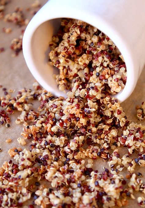 Crunchy Yogurt Toppings, Crispy Quinoa Air Fryer, Crunchy Quinoa Topping, How To Make Crunchy Quinoa, Quinoa Crisps Recipe, Salad Crunchy Toppings, Crunchy Quinoa Salad, Salad Toppers Crunchy, Popped Quinoa Recipes