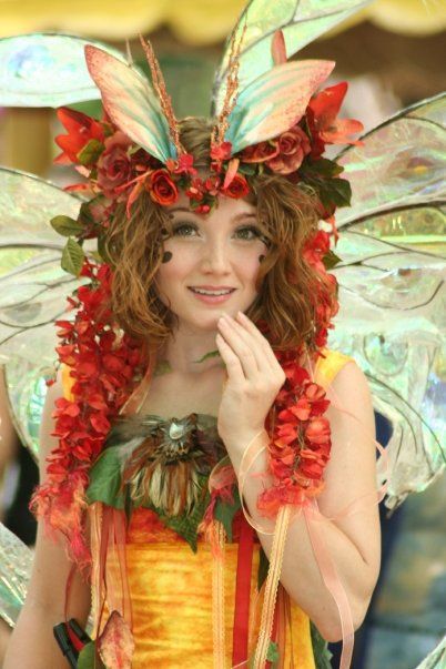 Twig the Fairy celebrates Autumn ... seen at many Renaissance Fairs around the country, or maybe in a forest near you ... Rent Fair Fairy, Faerie Costume, Fairy Costumes, Real Fairies, Fairy Crown, Fairy Festival, Autumn Fairy, The Gifted, Fairy Clothes