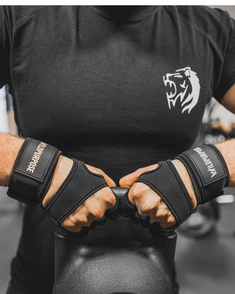 Wild Purpose™ Fitness Apparel on Instagram: “Never stop trying to achieve your goals. Everyday can feel like a struggle, but no matter what you’re always getting closer!” Girly Weightlifting, Weight Belt Weightlifting, Weightlifting Gloves, Dumbbell Bicep Curl, Weight Lifting Gloves, Gym Gloves, Front Squat, Olympic Lifting, Gloves Design