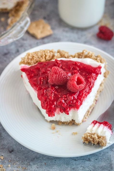 Raspberry Cream Pie – 5 Boys Baker Raspberry Cream Pie, Raspberry Topping, Raspberry Cream Pies, Raspberry Pie Filling, Strawberry Cream Pies, Cream Cheese Pie, Raspberry Pie, Raspberry Cream, Cheese Pie