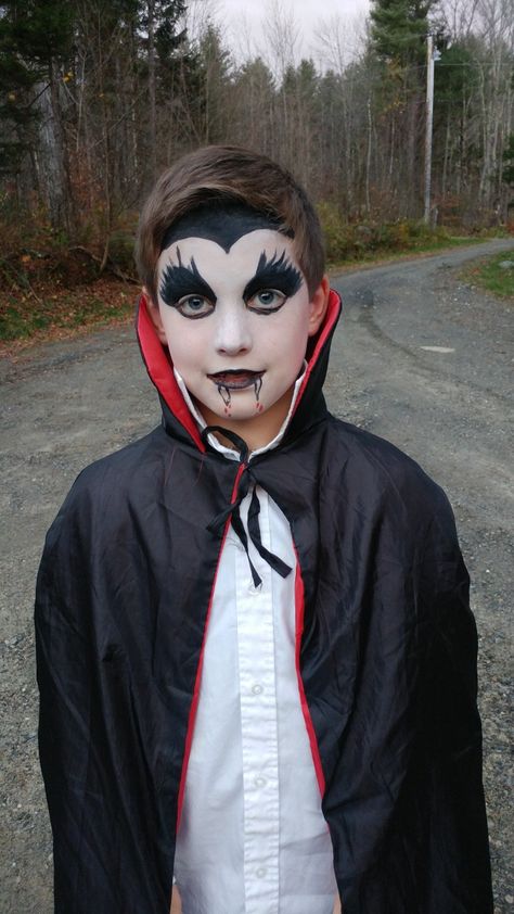 Vampire Face Paint For Men, Dracula Makeup Kids, Easy Vampire Makeup For Kids, Vampire Makeup Boy, Vampire Face Paint For Kids, Vampire Makeup For Kids, Dracula Makeup For Men, Diy Vampire Costume Kids, Vampire Makeup Kids