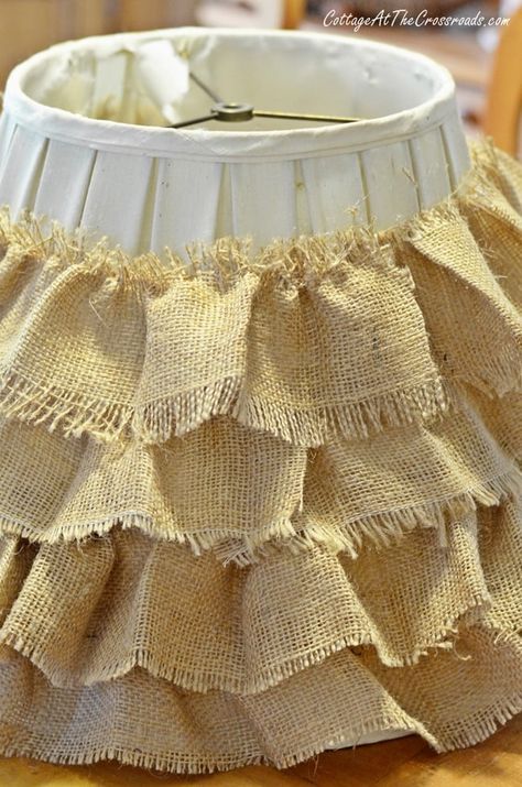 Burlap Lampshade, Diy Lights, Diy Ruffle, Lampshade Makeover, Diy Tumblr, Burlap Projects, Decoration Shabby, Diy Lampe, Burlap Decor