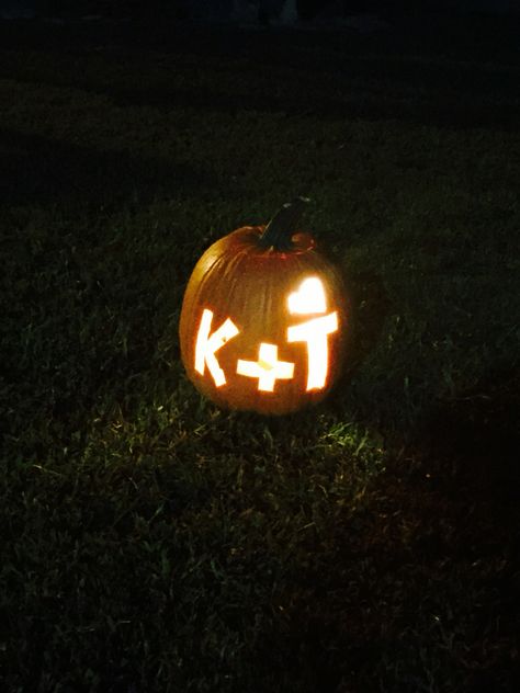 couple pumpkin carving K + T Best Friend Pumpkin Carving, Pumpkin Carving Ideas Love, Pumpkin Carving Boyfriend, Pumpkin Carving Couples, Pumpkin Carving Ideas With Boyfriend, Matching Pumpkins Carvings, Couple Halloween Pumpkin Carving, Couple Carving Pumpkins Ideas, Matching Carved Pumpkins