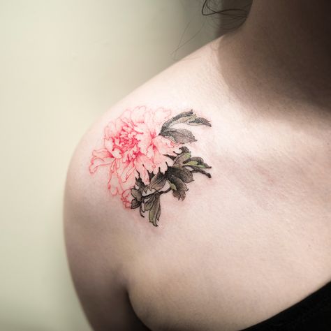 #ilwolhongdam Pink Peony Tattoo, Top Of Shoulder Tattoo, Flower Shoulder Tattoo, Flower Tattoo On Side, Rose Shoulder Tattoo, Peony Tattoo, Small Shoulder Tattoos, Flower Tattoo Back, Flower Tattoo Shoulder