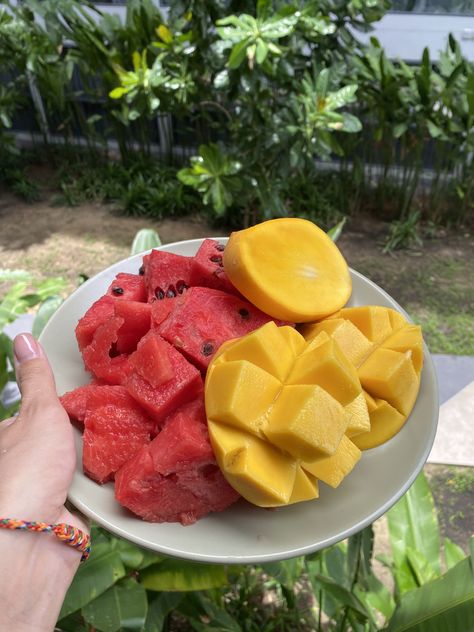 Mango and watermelon Mango And Watermelon, Fruits Salad, Num Num, Everything Is Awesome, Yummy Foods, Summer Fruit, Clean Recipes, Food Cravings, Mouth Watering