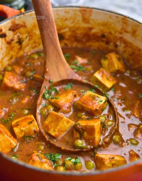 Easy tofu curry | Vegan Indian tofu masala curry recipe - SecondRecipe Tofu Indian Recipes, Easy Tofu Curry, Vegan Tofu Curry, Tofu Masala, Indian Tofu, Tofu Turkey, Sticky Tofu, Homemade Tofu, Tofu Curry