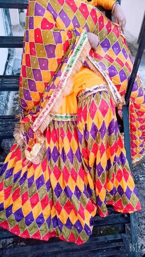 Beautiful Chatapati Garara Chatapati Gharara, Garara Design, Garara Designs, Gharara Suits, Mehndi Designs Front Hand, Outfits Woman, Dress Book, Hand Embroidery Videos, Embroidery Videos