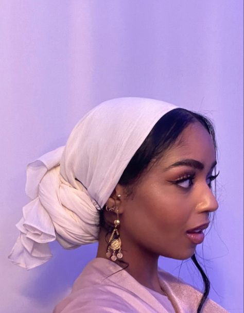 Satin Hair Scarf Head Wraps, Spiritual Head Wrap, Headscarf Hairstyles, White Headscarf, Shahd Batal, Headscarf Styles, Christian Veiling, Christian Veils, Turban Styles