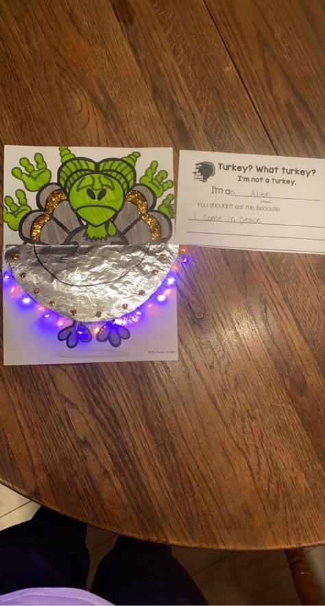 We made an alien with working lights on the spaceship to discquise our sons turkey so he doesnt get eattin! This was a fun school art project! Alien Turkey Disguise, Disguise Your Turkey, Turkey Disguise Project, Turkey Disguise, Fun School, School Art Projects, School Art, Work Lights, Pumpkin Decorating