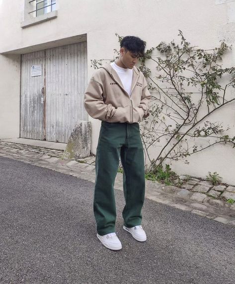 mens fashion, green , green jeans , green outfit , white sneskers , jacket, fashion Hot Jordans, Outfit Ideas Jacket, Baddie Streetwear Outfits, Pfp Simple, Rappers Pfp, Drill Fashion, Black Men Streetwear, Us Drip, Green Jeans Outfit