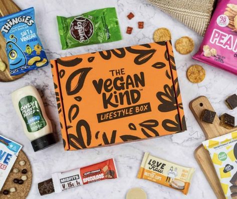 Vegan Snack Box, Beauty Subscription Boxes, Subscription Box Design, Food Subscription Box, Snack Boxes, Plant Based Snacks, Vegan Snack, Photos Inspo, Vegan Cookbook