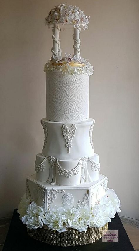 Wedding Cake Dark, Architecture Cake, Cake Styles, Cake Competition, Midsummer Nights Dream Wedding, Royal Wedding Cake, Big Wedding Cakes, Beauty Cakes, White Cakes