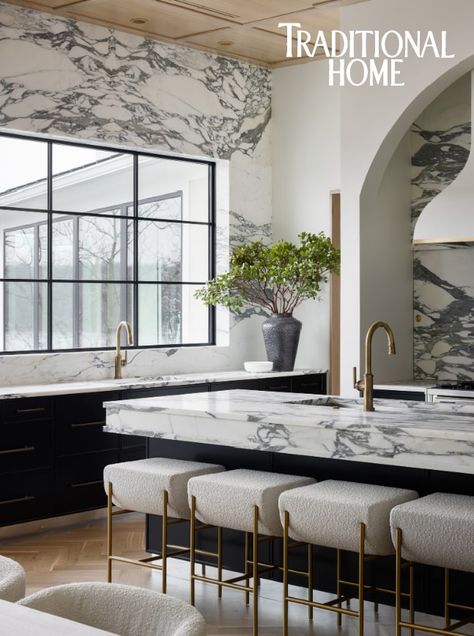 Traditional Home Press Feature - McCroskey Interiors Interior Vintage, Kitchen Marble, Kitchen Trends, Black Cabinets, Black Kitchens, Luxury Kitchen, Beautiful Kitchens, Kitchen Style, Home Decor Kitchen