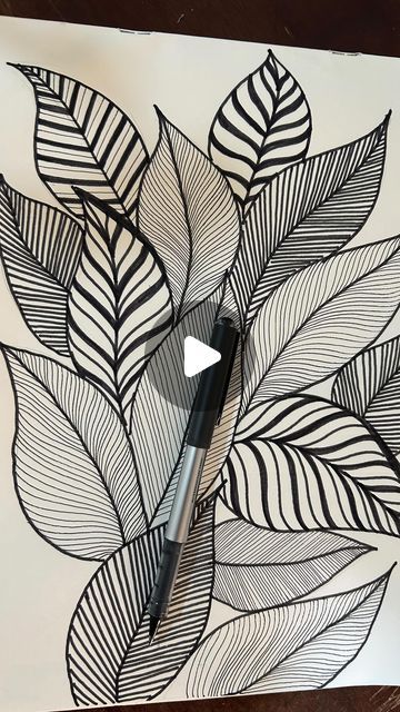 Leaves Drawing, Zentangle Ideas, Art Doodles, Leaf Drawing, Black Leaves, Zentangle Art, Zentangle Patterns, Leaf Pattern, Drawing Tutorial