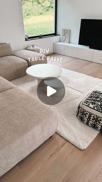 Diy Circle Coffee Table, Salon Makeover, Circle Coffee Tables, Diy Tables, Diy Ikea, Instagram Diy, Diy Table, Decoration Table, Crayon