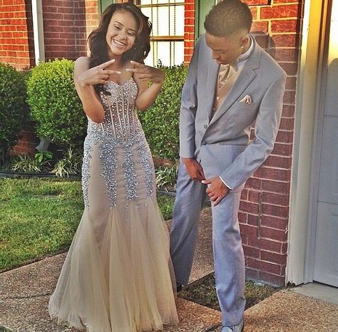 Prom Slay, Dope Couples, Prom Goals, Swag Couples, Gif Disney, Prom Couples, Couple Dress, Prom Poses, Senior Prom