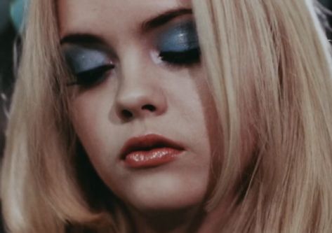 Buffalo ‘66 (1998) dir. Vincent Gallo Blue Eyeshadow Makeup, Buffalo 66, Vincent Gallo, Blue Eyeshadow Looks, Christina Ricci, Blue Eyeshadow, Blue Makeup, Eyeshadow Looks, Eyeshadow Makeup