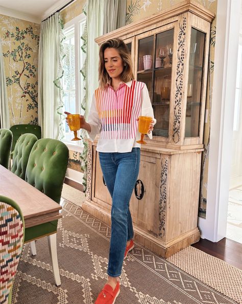 Julia Berolzheimer Outfits, Loro Piana Loafers, Minimalist Casual Outfit, Stylish Words, Mum Style, September Outfits, Gucci Coat, Gucci Boots, Fancy Fashion