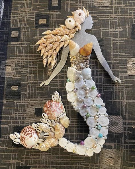 Mermaid Seashell, Shell Mermaid, Shell Girls Art, Seashell Mermaid Wall Art, She’ll Decoupage, Mermaid Themed Bedroom Artwork, Mermaid Driftwood Art, Seashell Art Diy, Seahorse Art