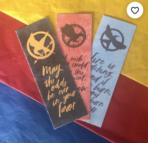 Bookmarks Hunger Games, Hunger Games Bookmark, Hunger Games Crafts, Hunger Games Drawings, Hunger Games Quotes, Diy Bookmark, Bookmark Ideas, Handmade Bookmarks, Bookish Things