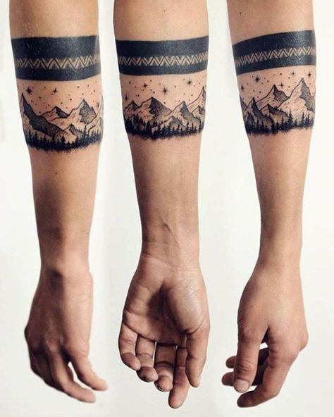 Armband Tattoo schwarz Gebirgen Tattoos Arm Mann, Armband Tattoos For Men, Tattoo Band, Inner Bicep Tattoo, Tatuagem Masculina Pequena, La Tattoo, Armband Tattoo Design, Marquesan Tattoos, Arm Band Tattoo