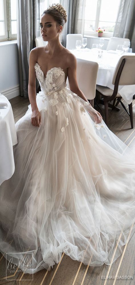 Princess Ball Gown Wedding Dress - Elihav Sasson #Wedding #Dresses #Gowns #WeddingDress #WeddingGown #Casamento #VestidoDeNoiva Elihav Sasson, Princess Ball Gowns Wedding Dress, Wedding Dresses Blush, Pnina Tornai, Wedding Guest Hairstyles, Princess Ball Gowns, Wedding Dresses Strapless, A Wedding Dress, Mod Wedding