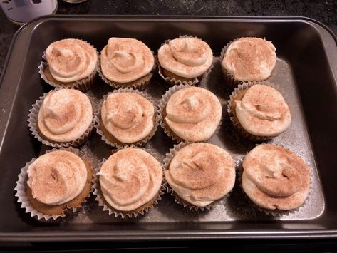 Churros Cupcakes Recipe, Churro Cupcakes Recipe, Churro Cheesecake Cupcakes, Vegan Churros Recipe Easy, Vegan Churro Cupcakes, Churro Cupcakes, Snickerdoodle Cupcakes, Blueberry Coffee, Mexican Street Food