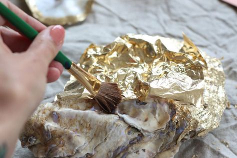 Oyster Diy, Oyster Shells Diy, Oyster Shells Decor, Cottagecore Food, Seashell Art Diy, Oyster Ornament, Oyster Shell Crafts, Seashell Projects, Shells Diy