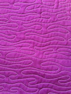 These free-motion quilting design tutorials include videos of me stitching them!      Wibbly Wobbly      Starbles (Stars + Marbles)      Way... Rain Ripples, Easy Free Motion Quilting Patterns, Easy Free Motion Quilting Designs, Graffiti Quilting, Quilting Styles, Free Motion Quilting Designs, Jaded Ldn, Fabric Techniques, Easy Quilting Design