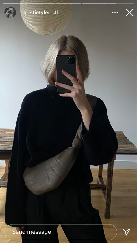 Lemaire Croissant Bag, Christie Tyler, Croissant Bag, Personal Style Inspiration, Style Inspiration Spring, Current Styles, Feminine Outfit, Fashion Details, Edgy Fashion