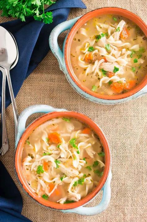 Soup Photography, Instant Pot Chicken Noodle Soup, Instant Pot Chicken Noodle, Soup Quick, Chicken Noodle Soup Crock Pot, Chicken Noodles, Easy Cream, Chicken Soup Recipes, Chicken Noodle Soup