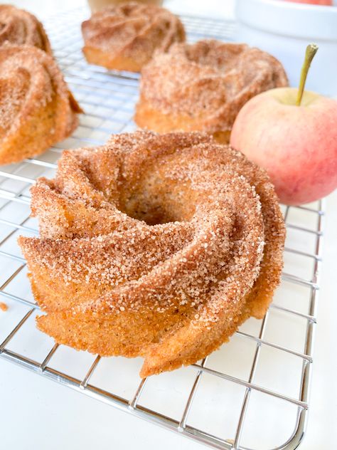 Apple Cider Donut Mini Bundt Cakes Apple Spice Mini Bundt Cake, Apple Cider Donut Mini Bundt Cake, Mini Apple Cider Cakes, Apple Cinnamon Mini Bundt Cake, Caramel Apple Mini Bundt Cakes, Mini Breakfast Bundt Cakes, Coffee Cake Mini Bundt Cakes, Mini Bundt Cake Recipes For Fall, Mini Bundt Cakes For Christmas