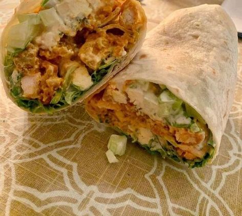 Buffalo Chicken Folded Wrap - Dieter24 Healthy Mozzarella Sticks, Wrap Healthy, Wrap Ingredients, Franks Buffalo Sauce, Dried Dill, Buffalo Chicken Wraps, Cow Cheese, Healthy Wraps, Dried Parsley