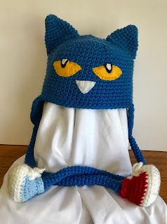 Reny's Place....: Crochet a Pete the Cat Earflap hat for the little ones! Pete The Cat Crochet Pattern, Crochet Pete The Cat, Pete The Cat Outfit, Crochet Ideas For Cats, Crazy Crochet Ideas, Pete The Cat Crochet, Pete The Cat Halloween Costume, Crocheting Beanies, Crochet Cat Clothes