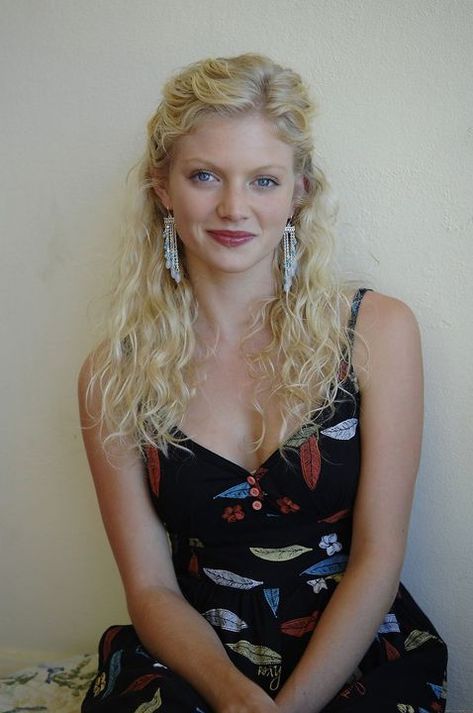 Rikki H2o, Cariba Heine, No Ordinary Girl, H2o Mermaids, Blonde Actresses, Mako Mermaids, Celebrity Photography, Black Actresses, Actress Wallpaper