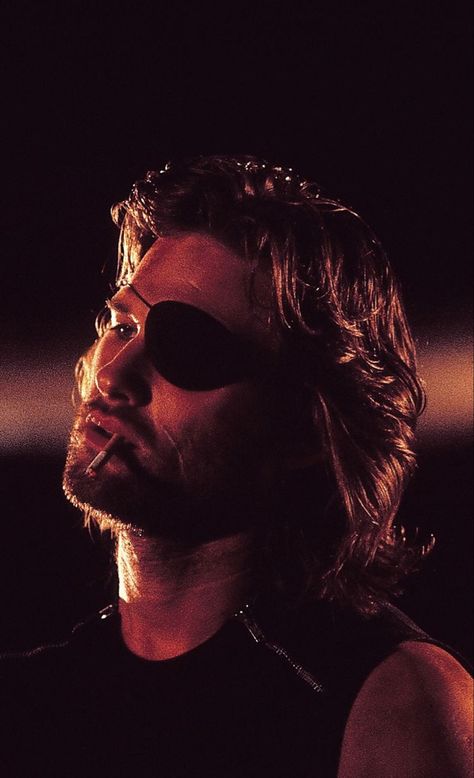 Snake Plissken, Movie Recommendations, Kurt Russell, Drag King, Summer Movie, Septième Art, Lightning Bolts, Patrick Swayze, Celebrity Culture