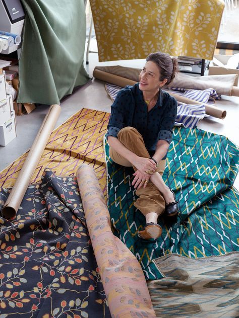 Sophisticated combinations of colour, often oversized graphic prints and an abundance of style with a dynamic edge have all become entwined with the name of Neisha Crosland. We caught up with her to find out more https://www.fabricsandpapers.com/neisha-crosland-interview #FabricDesigner #DesignerWallpaper #ChristopherFarr British Interior Design, Neisha Crosland, British Interior, Feature Wallpaper, Beautiful Interior Design, New Home Designs, British Design, Magazine Design, Surface Pattern Design