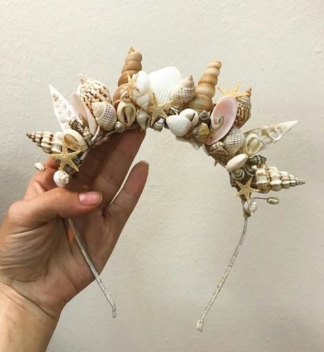 Shell Crowns, Seashell Crown, Fin Fun Mermaid, Mermaid Crafts, Custom Crown, Headpiece Diy, Diy Crown, Mermaid Crown, Mermaid Shell