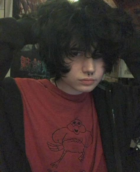 Emo Guy Hairstyles, Pretty Boy Faceclaims, Masc Hairstyles For Round Faces, Ftm Haircuts Straight Hair Short, Ghost0id Hair, Masc Hair Round Face, Fluffy Masc Haircuts, Trans Masc Hairstyles, Fluffy Transmasc Hair