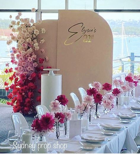 Bridal Shower Inspo Wedding Table Decor, Pink White Graduation Party, Hot Pink Bridal Shower Decorations, Pink Bridal Shower Table Decor, Hot Pink Bridal Shower Ideas, Blushing Bride Bridal Shower Theme, Red And Pink Bridal Shower, Pink And White Backdrop, Pink Tablescape