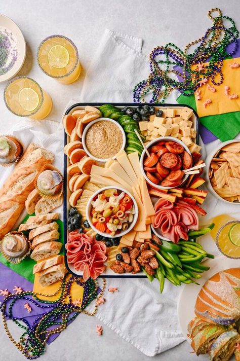 All Things Yellow, Madi Gras, Boston Food, Food Videography, Mardi Gras Food, Easy To Make Appetizers, Appetizers Easy Finger Food, Louisiana Recipes, Charcuterie And Cheese Board