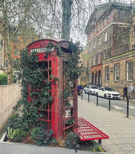 Hello from City of London 🍃🌷🍃 Photo @laurenweatherby #LondonNature #map_of_europe . . TAG someone and share the love @map_of_europe 😍 Urban Decay Photography, Decay Art, Photography Graffiti, Derelict Places, Red Telephone Box, Desert Places, Red Telephone, London Now, Growth And Decay