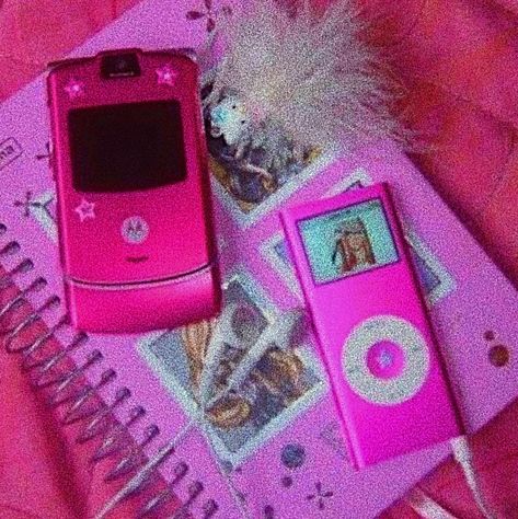 Not my pic. #90s #00s Early 2000s Aesthetic Pink, Early 2000s Wallpaper, 2000s Aesthetic Pink, Early 00s Aesthetic, 2000s Aesthetic Wallpaper, Y2k Pink Aesthetic, Trashy Y2k Aesthetic, 2000s Wallpaper, Early 2000s Aesthetic