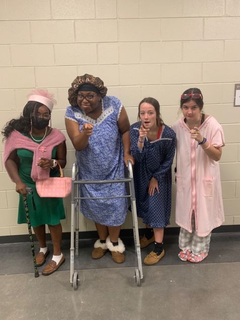 Old People Clothes Outfits, Senior Week Outfits, Black Grandma Outfit, Senior Citizens Day Ideas, Dress Like A Senior Citizen Day, Old People Spirit Day, Grandma Themed Party Outfit, Senior Citizen Day Spirit Week Outfits, Dress As Your Younger Self Spirit Day